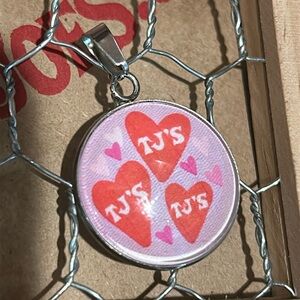 Trader Joe’s necklace charm hearts 25mm